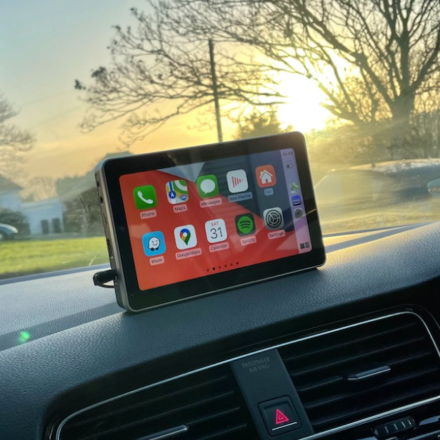 CarPlay Pro - Universal 7-inch Car Play System!